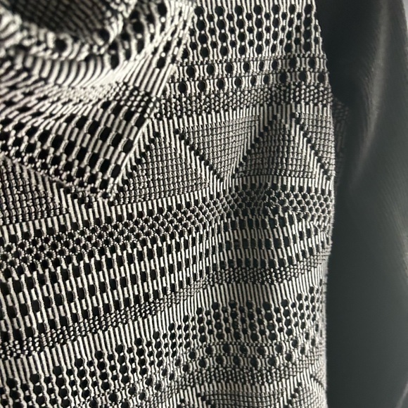 Luc Fontaine Geometric Black and White Long Sleeve Mini Dress Size 04 - Picture 10 of 16